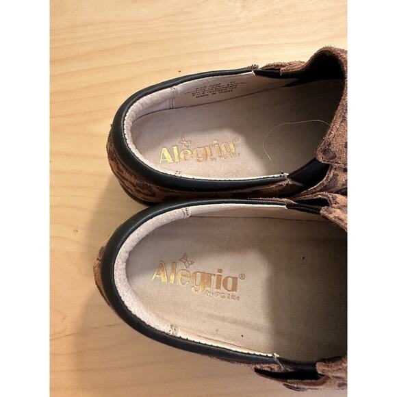 Alegria Kara Leopard Tan Brown Suede Slip On Clogs 37 US Size 7-7.5 - Picture 2 of 5